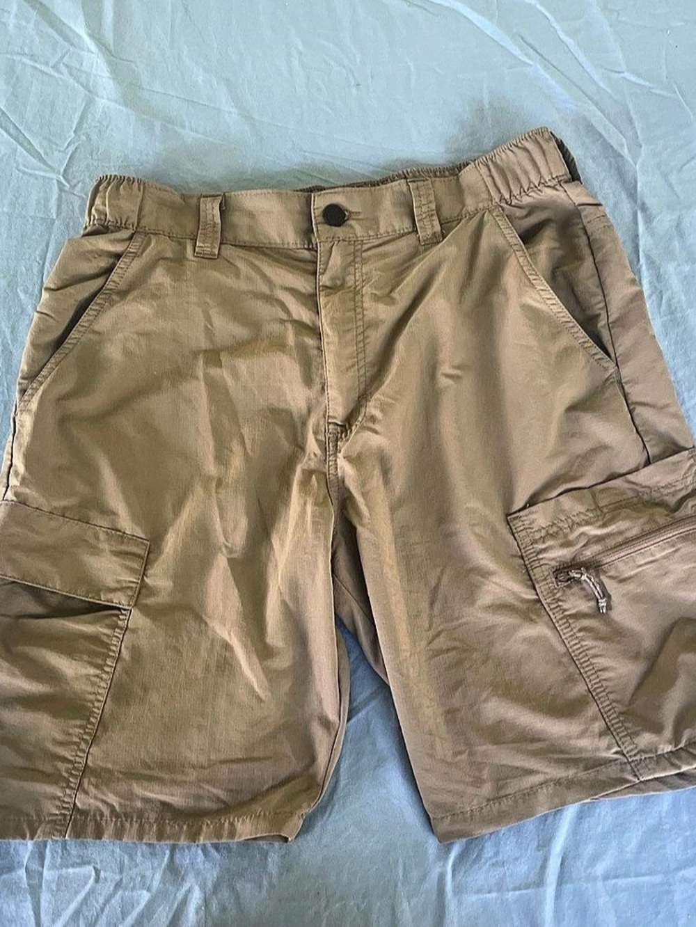 Wrangler All Terrain Gear Cargo Shorts in Khaki Waist 32